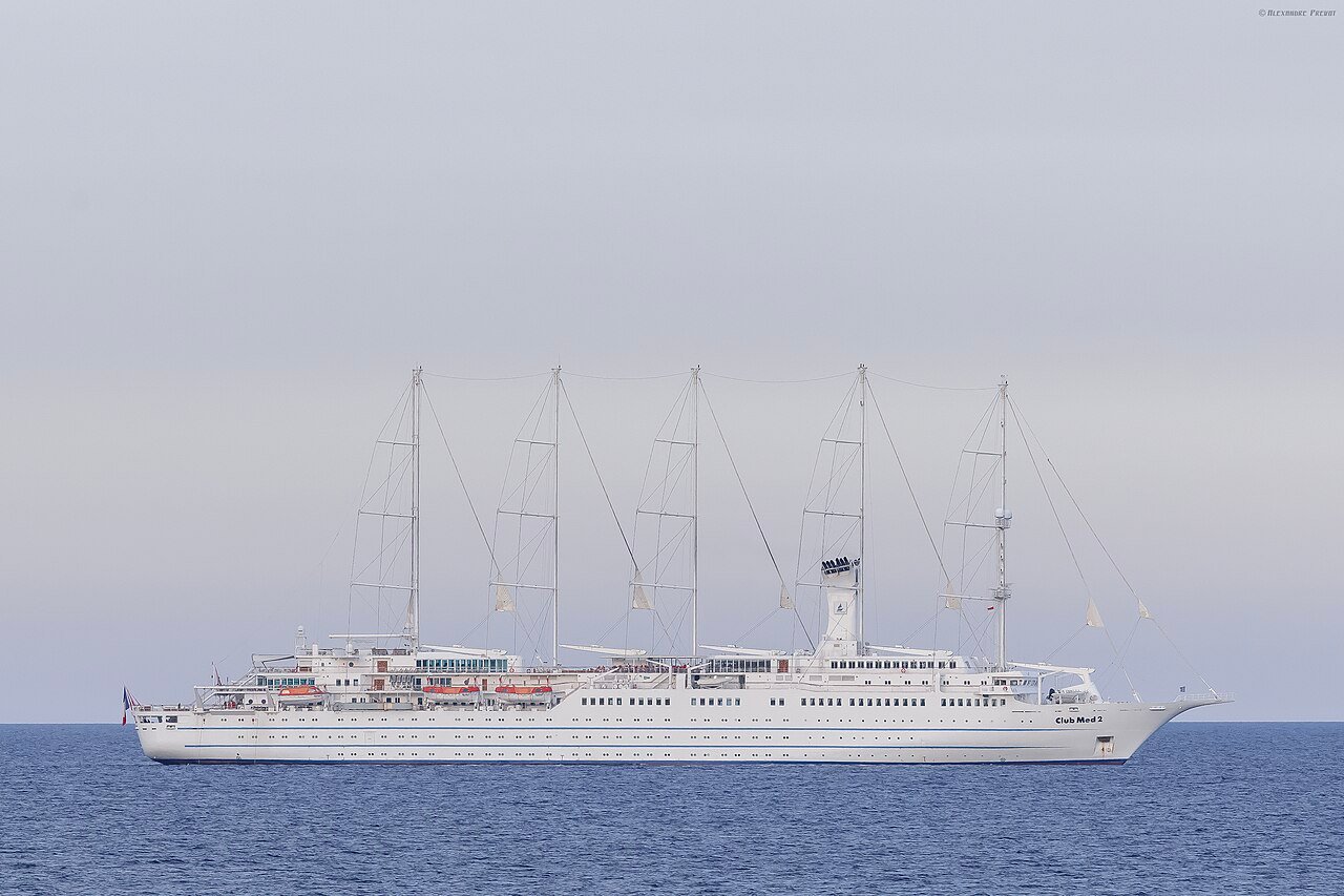 The sailing ship Club Med 2
