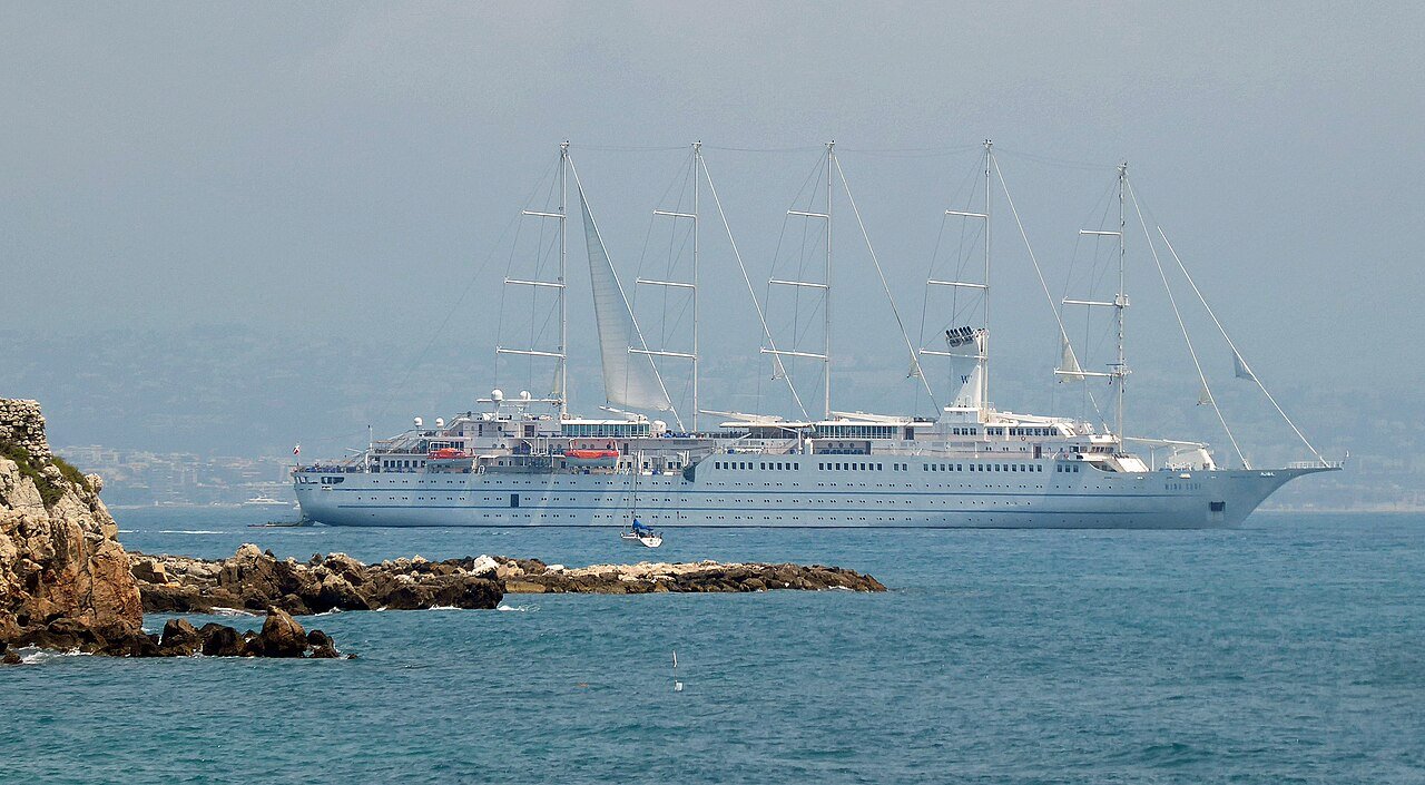 The sailing ship Wind Surf
